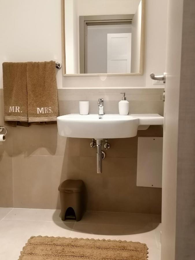 Holidaystudio Appartamento In Centro Salerno Kültér fotó
