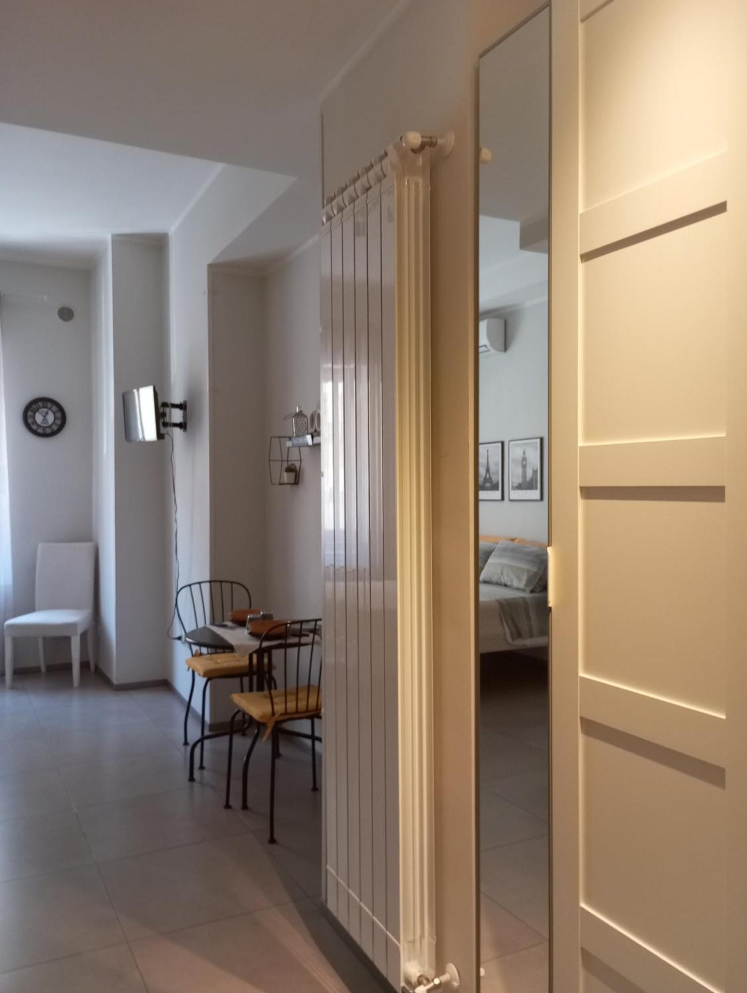 Holidaystudio Appartamento In Centro Salerno Kültér fotó